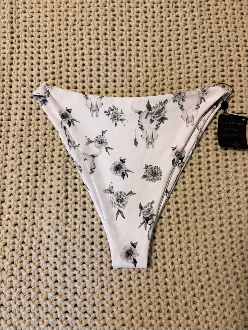 Skatie Kelly Bottoms Size Large